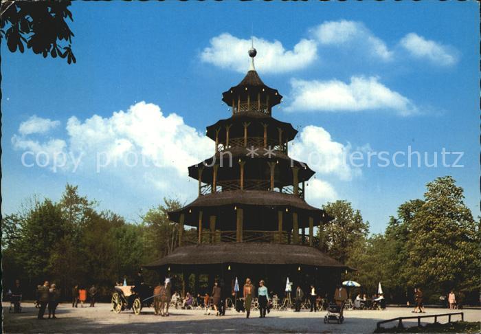 Muenchen Bayern Chinesischer Turm im Englischen Garten