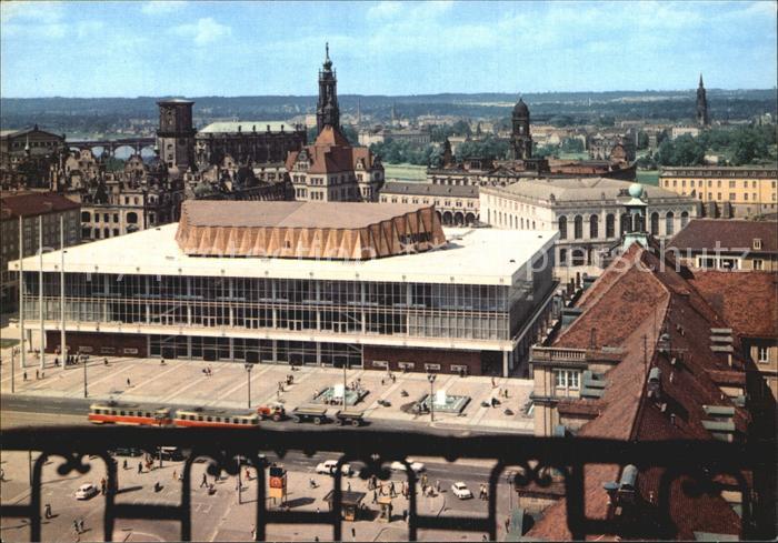 DRESDEN Elbe Blick von Kreuzkirche auf Kulturpalast