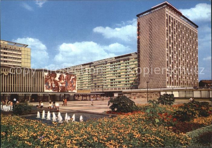 DRESDEN Elbe Prager Strasse mit Interhotel Newa