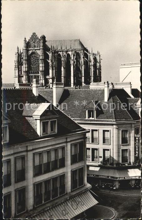 Beauvais 60 Cathedrale St Pierre vue de la Place Jeanne Hachette