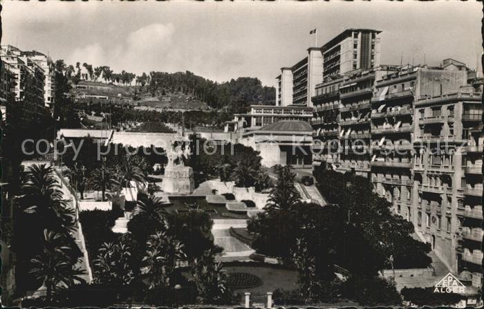 Alger Algerien Boulevar Laferriere et Gouvernement gen