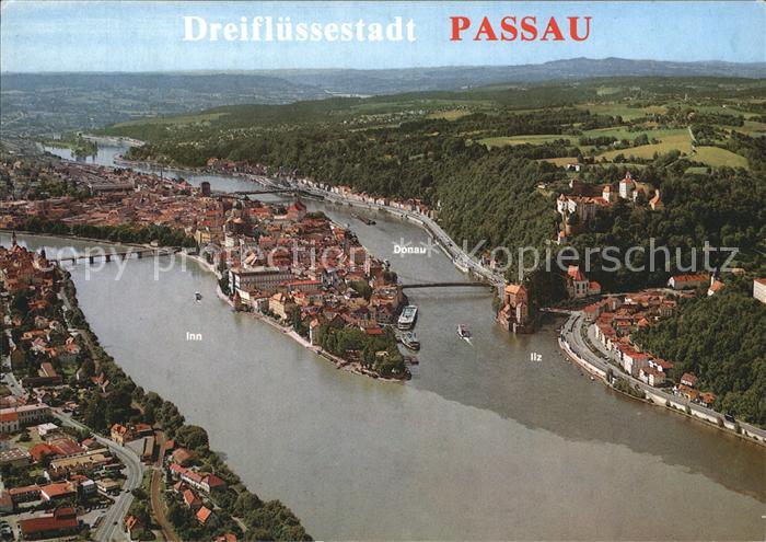 PAssAU Bayern Fliegeraufnahme Muendung des Inn und der Ilz in die Donau