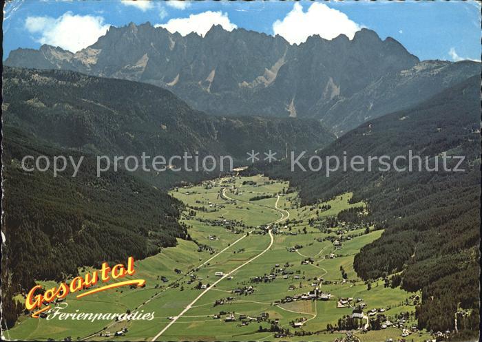 Gosau Oberoesterreich mit Gosautal und Gosaukamm Fliegeraufnahme