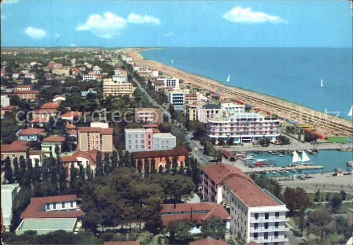 Riviera Adriatica Stadtansicht Strand