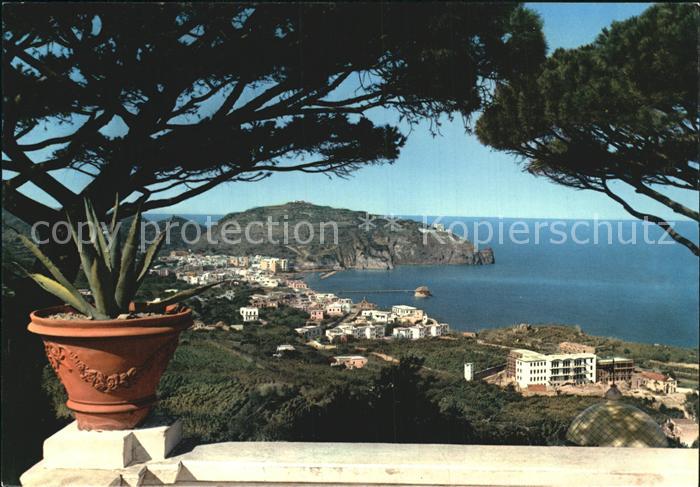 Lacco Ameno Panorama mit Berg Vico