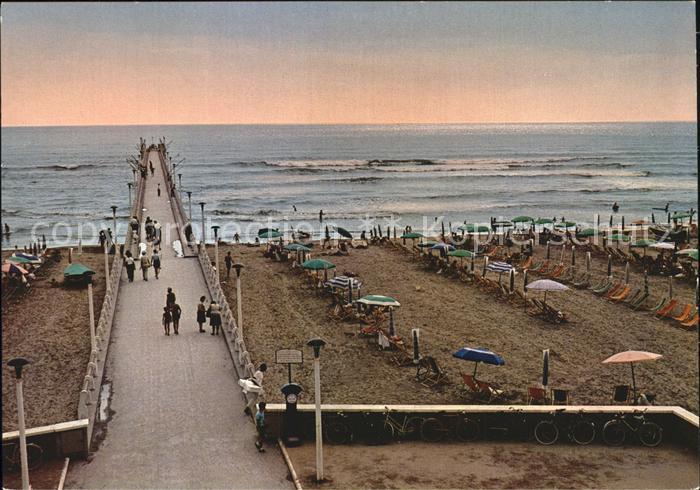 Forte dei Marmi Hafendamm