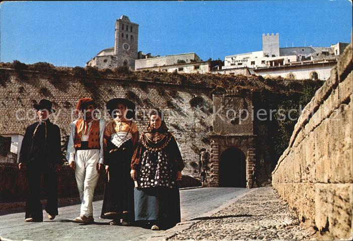 Ibiza Islas Baleares Folklorekleider Festungsmauer Stadt