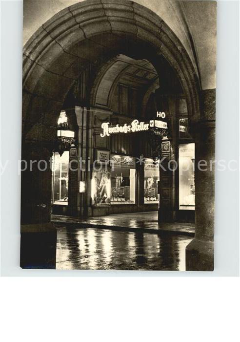 LEIPZIG Sachsen Eingang zu Auerbachs Keller Restaurant Maedler Passage Nachtaufn