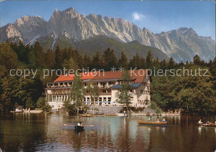 Grainau Hotel Baedersee mit Zugspitzgruppe