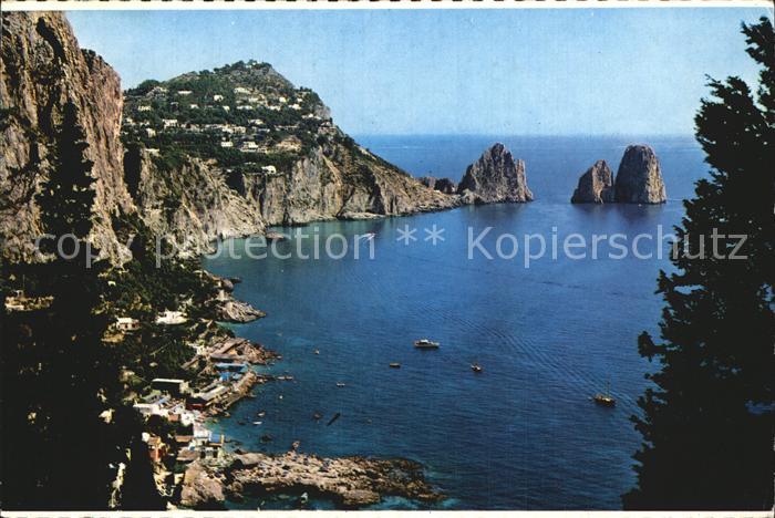 Capri Marina piccola e Faraglioni