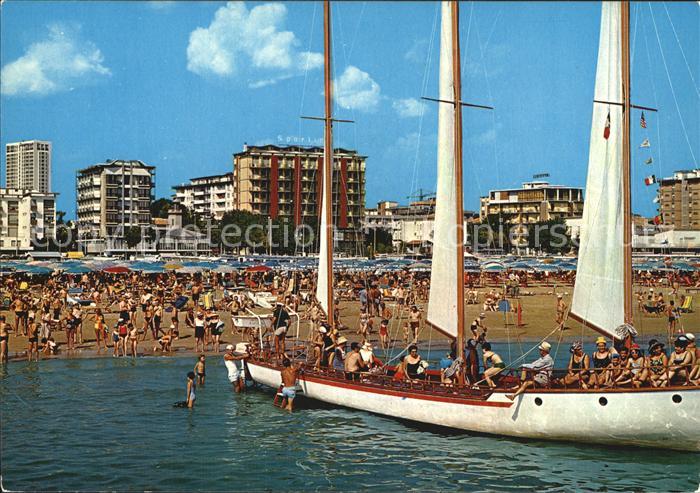 Rimini Alberghi e spiaggia visti dal mare