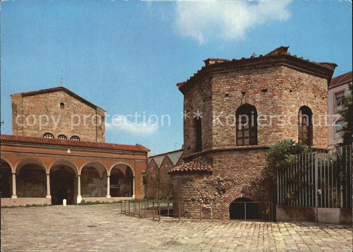 Ravenna Italia Cattedrale ed il Battistero degli Ariani