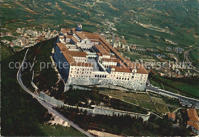 Montecassino Abbazia di Monte Cassino Vista dall aereo