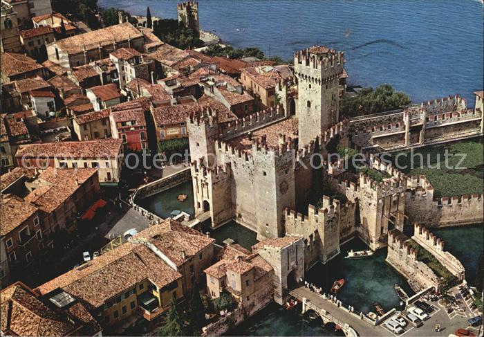 Sirmione Lago di Garda Fliegeraufnahme Schloss