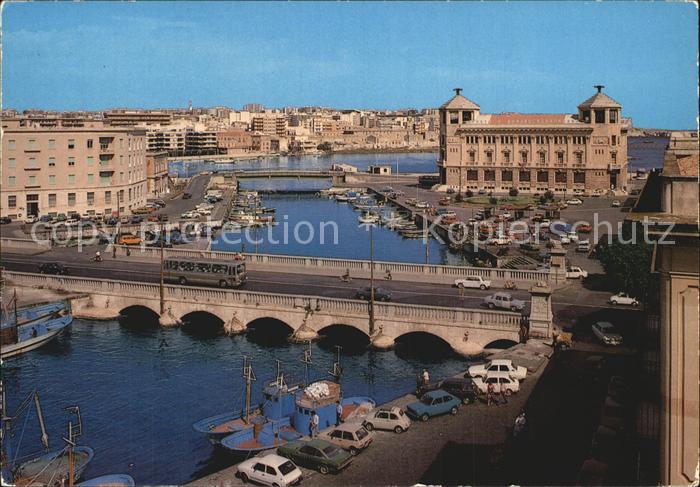 Siracusa Umberto Bruecke und Posthaus