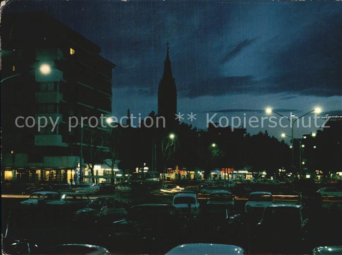 Rimini Piazza Tripoli bei Nacht