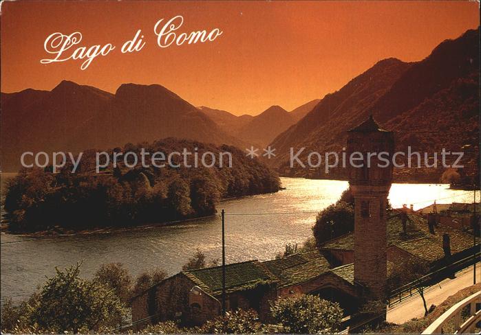 Lago di Como Gotische Tuerme und die Insel Comacia