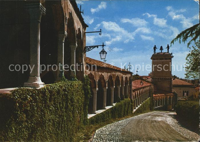 Udine Schloss Saeulengang