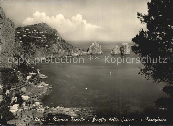 Capri Marina Piccola Scoglio delle Sirene