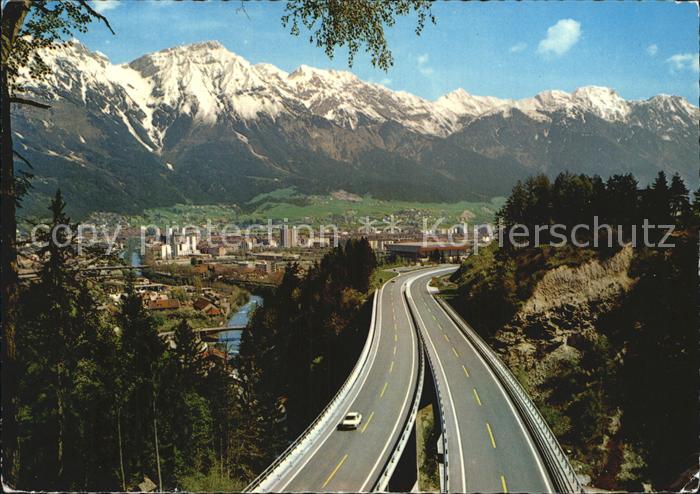 Innsbruck Brenner Autobahn Rumerspitze und Bettelwurf