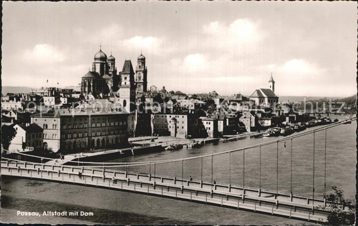 PAssAU Bayern Altstadt mit Dom Donaubruecke