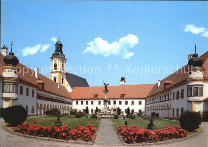 Reichersberg Inn Augustiner Chorherrenstift Stiftshof