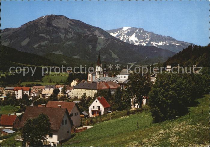 Mariazell Steiermark Ortsansicht mit Kirche gegen Gemeindealpe und oetscher Ybbs