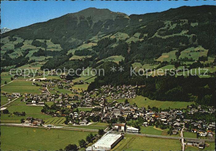 Fuegen Fliegeraufnahme Wanderparadies Skiparadies Tuxer Voralpen