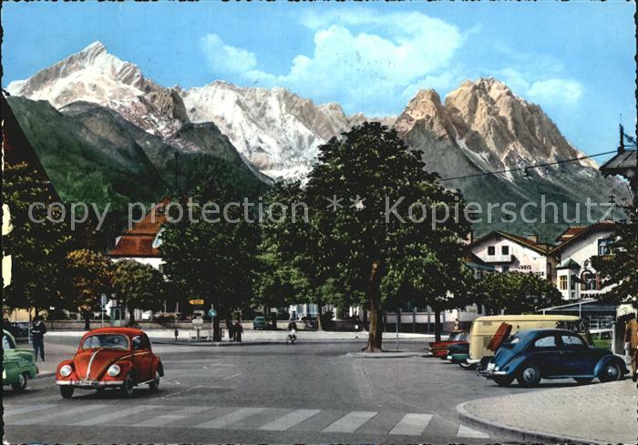 GARMISCH-PARTENKIRCHEN Bayern Marienplatz mit Zugspitzgruppe Wettersteingebirge