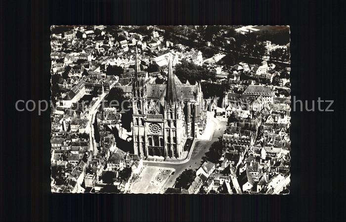 Chartres 28 Cathedrale Fliegeraufnahme