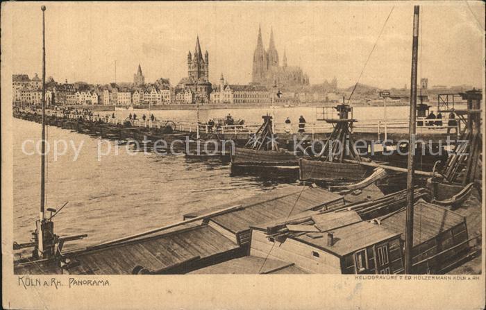 Koeln Rhein Schiffsbruecke am Rhein