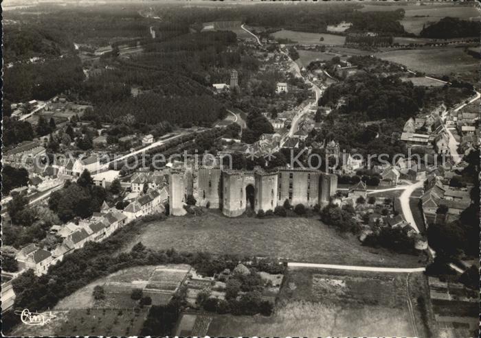 Ferte-Milon La Fliegeraufnahme Chateau