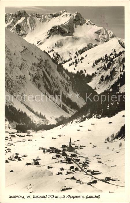 Mittelberg Kleinwalsertal mit Alpspitze Gamsfuss
