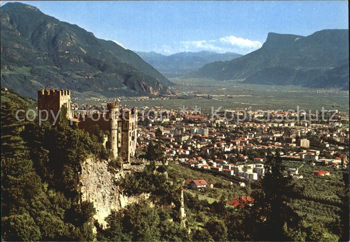 Brunnenburg mit Meran und Etschtal