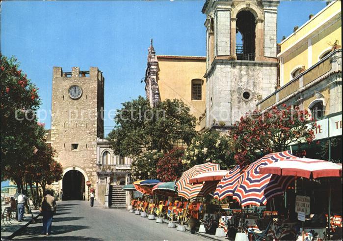 Taormina Sizilien Piazza San Agostino con la Torre dell Orologio