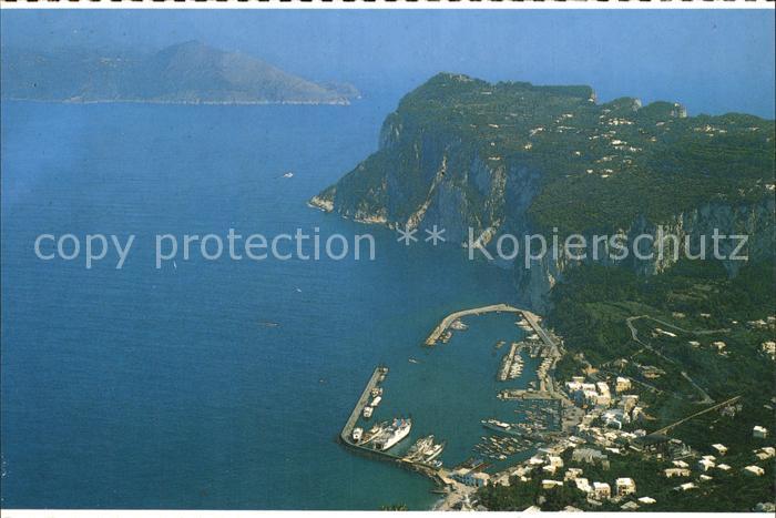 Capri Il porto da Anacapri Veduta aerea
