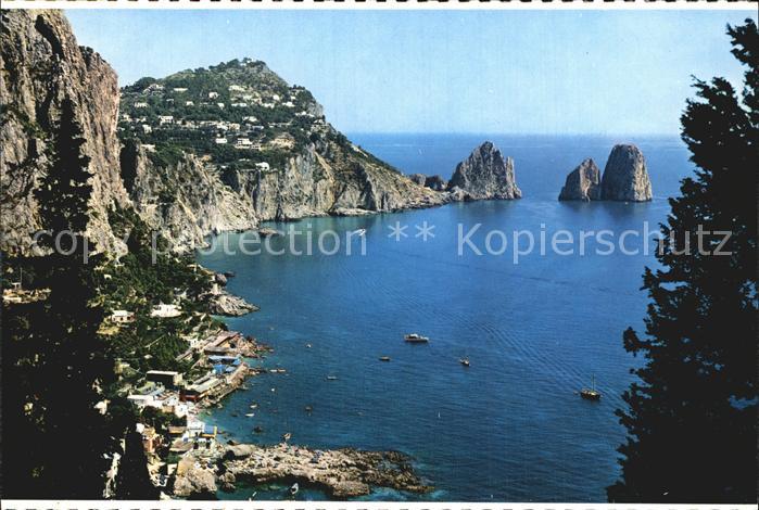 Capri Marina piccola e Faraglioni
