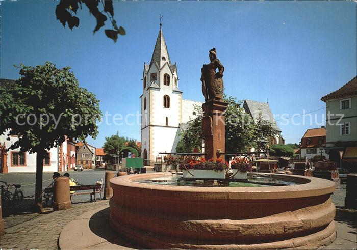 Gross-Umstadt Ev Kirche mit Marktbrunnen