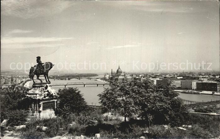Budapest Latkep a Varbol Reiterstandbild Denkmal Blick ueber die Donau