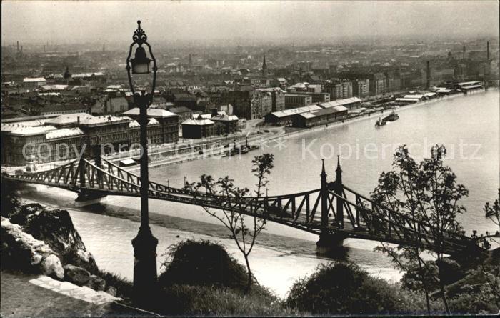 Budapest Dunai latkep a Szabadsag hiddal Donaubruecke
