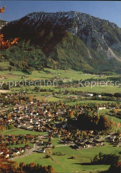 Ruhpolding Bayern mit Rauschberg Chiemgauer Alpen Herbststimmung