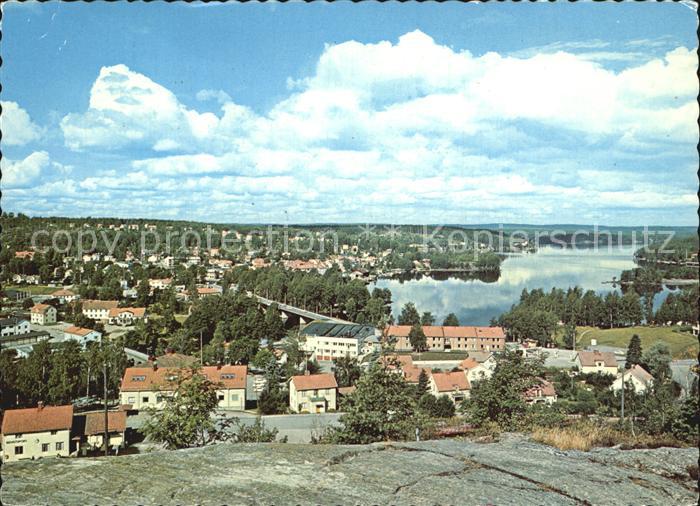 Bengtsfors Utsikt fran Majberget med sjoen Lelangen