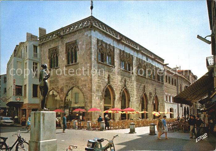 Perpignan La Loge de Mer XIV XV siecle Bronze de Maillol
