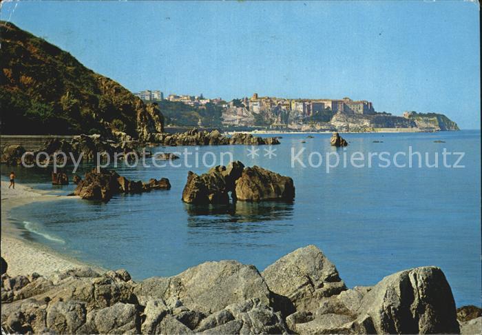 Tropea Scorcio panoramico Kueste Felsen