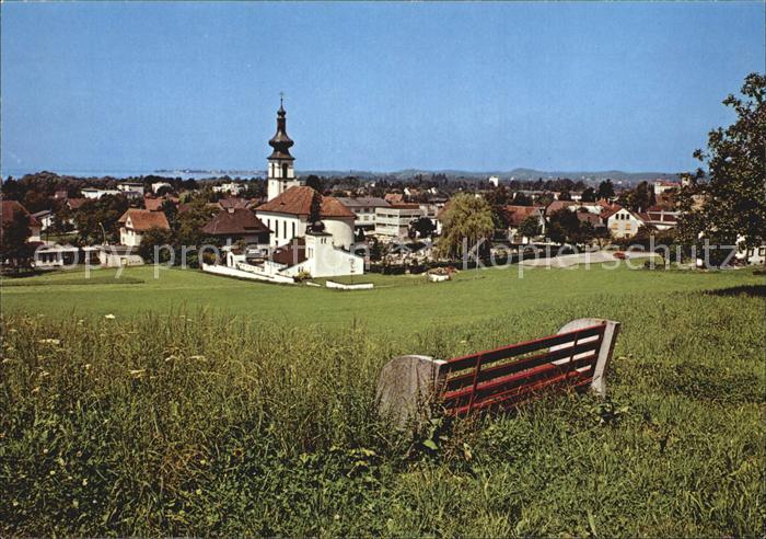 Lochau Bregenz Vorarlberg Ortsansicht mit Kirche Sommerwiese Ruhebank