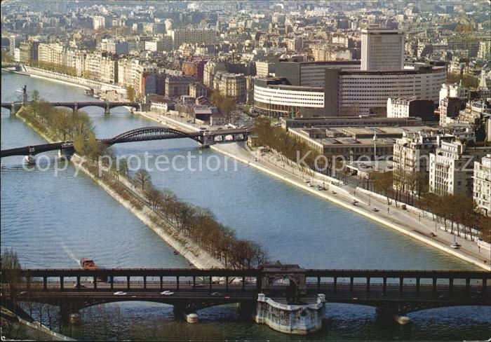 Paris Fliegeraufnahme Bruecken an der Seine