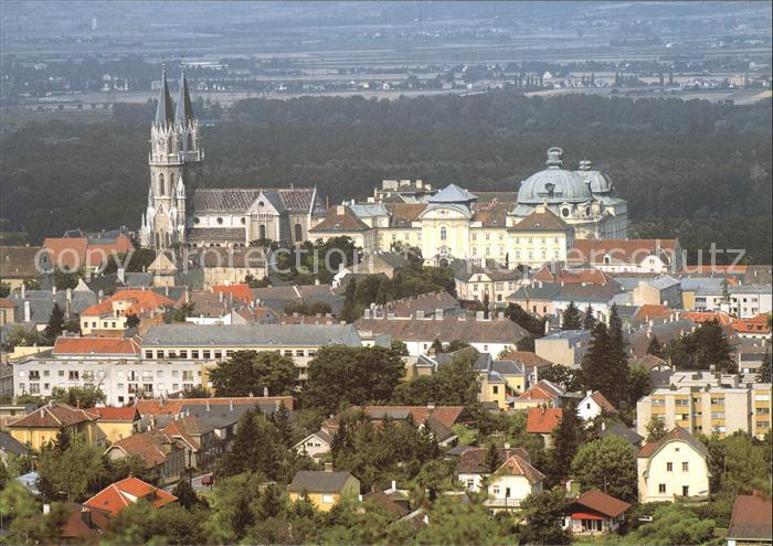 Klosterneuburg Fliegeraufnahme mit Augustiner Chorherrenstift
