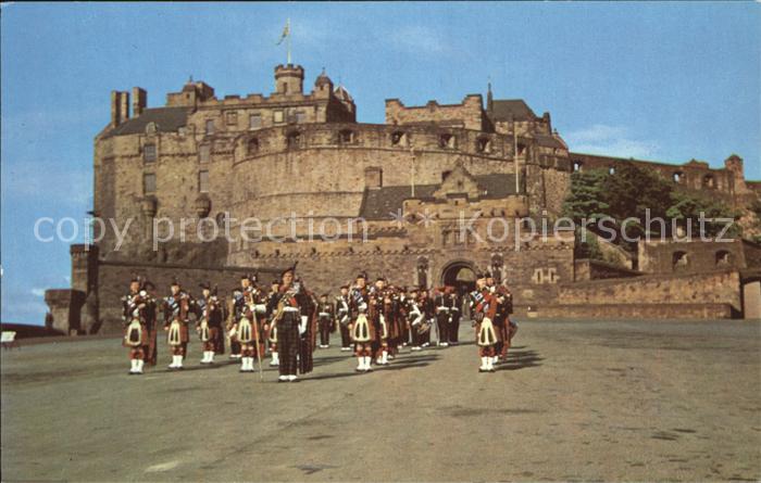 Leibgarde Wache Highland Pipers Parade Edinburgh Castle