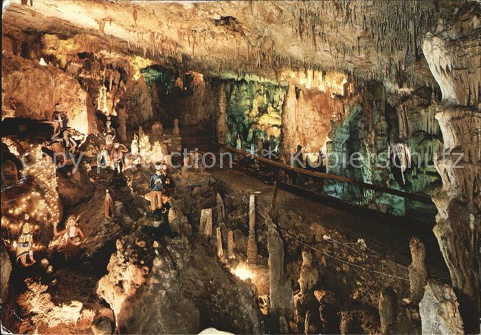 Hoehlen Caves Grottes Ceglie Messapico Grotte Monteveicoli Presepe artistico