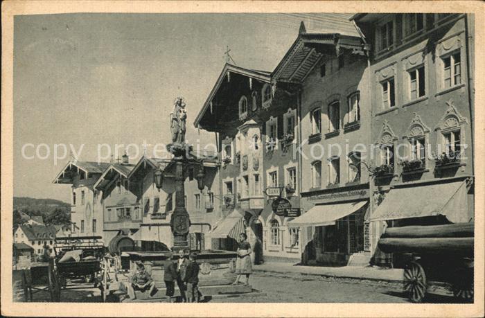 Bad Toelz Marienbrunnen und Untere Marktstrasse
